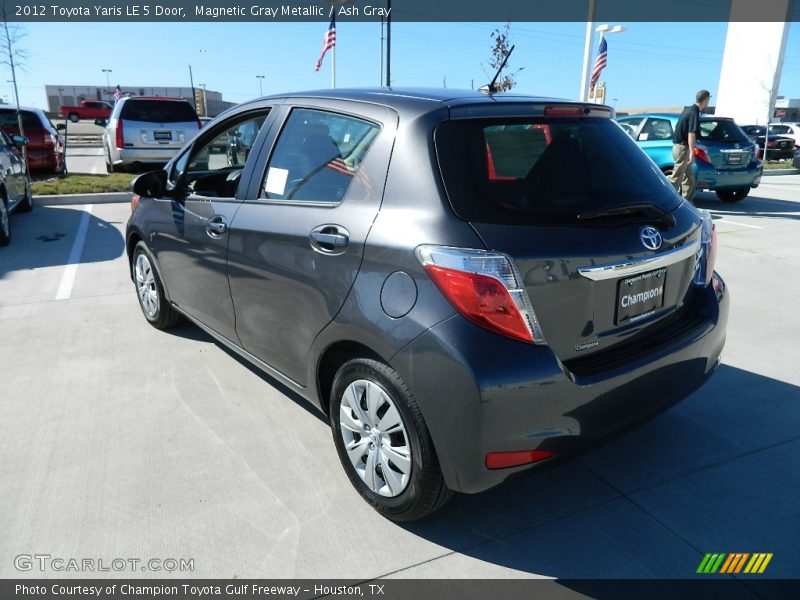 Magnetic Gray Metallic / Ash Gray 2012 Toyota Yaris LE 5 Door