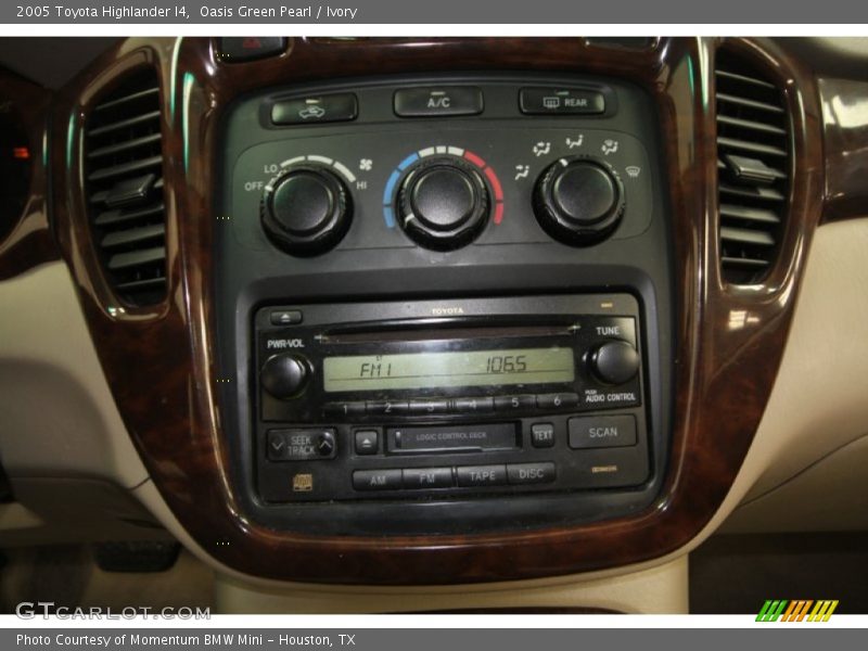 Oasis Green Pearl / Ivory 2005 Toyota Highlander I4
