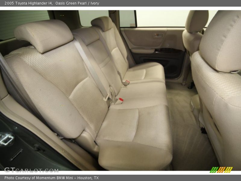 Oasis Green Pearl / Ivory 2005 Toyota Highlander I4