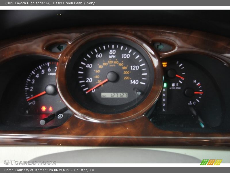 Oasis Green Pearl / Ivory 2005 Toyota Highlander I4