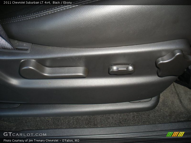 Black / Ebony 2011 Chevrolet Suburban LT 4x4