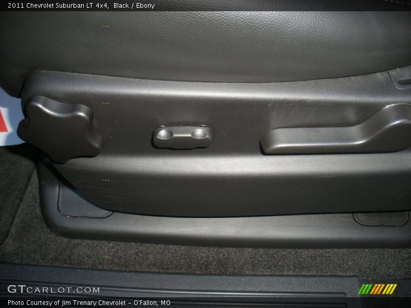 Black / Ebony 2011 Chevrolet Suburban LT 4x4