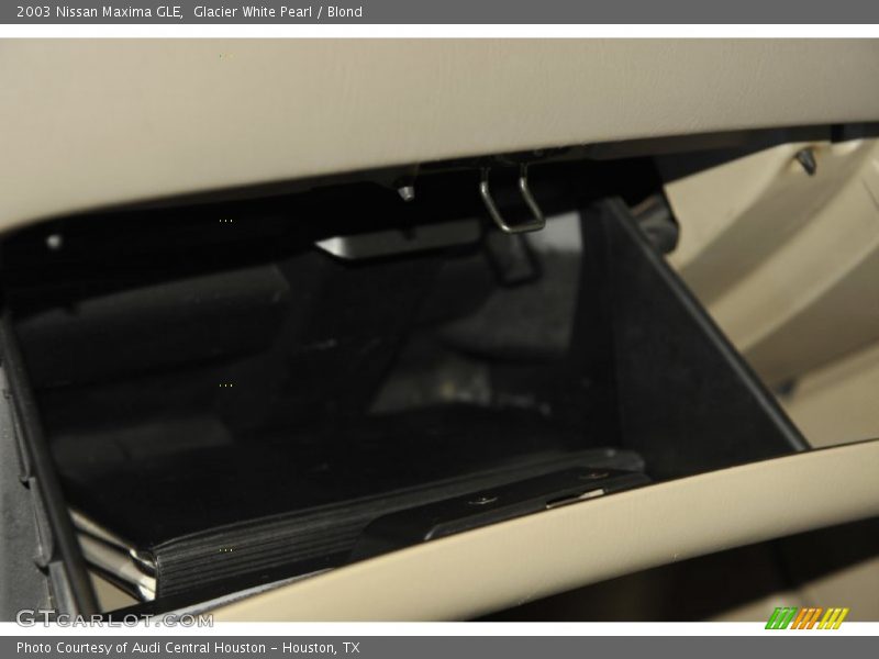 Glacier White Pearl / Blond 2003 Nissan Maxima GLE