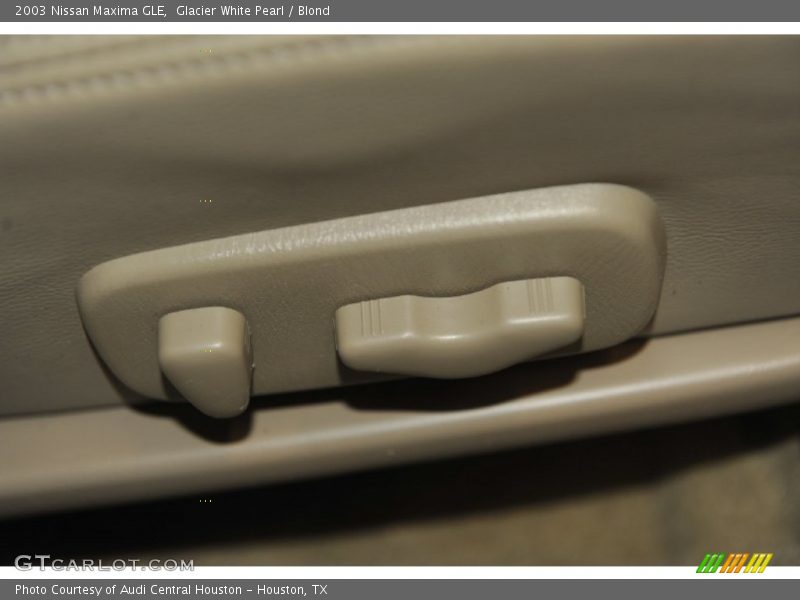 Glacier White Pearl / Blond 2003 Nissan Maxima GLE