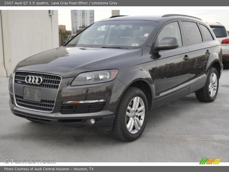 Front 3/4 View of 2007 Q7 3.6 quattro