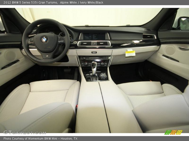Dashboard of 2012 5 Series 535i Gran Turismo