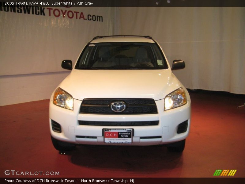 Super White / Ash Gray 2009 Toyota RAV4 4WD