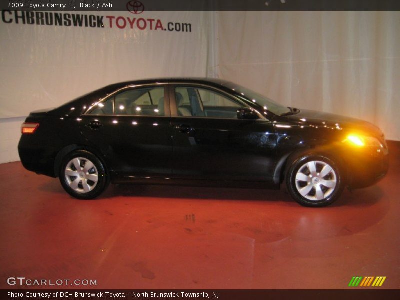 Black / Ash 2009 Toyota Camry LE