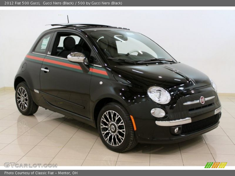 Front 3/4 View of 2012 500 Gucci