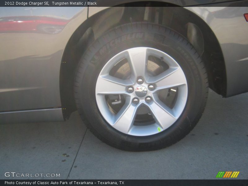 Tungsten Metallic / Black 2012 Dodge Charger SE