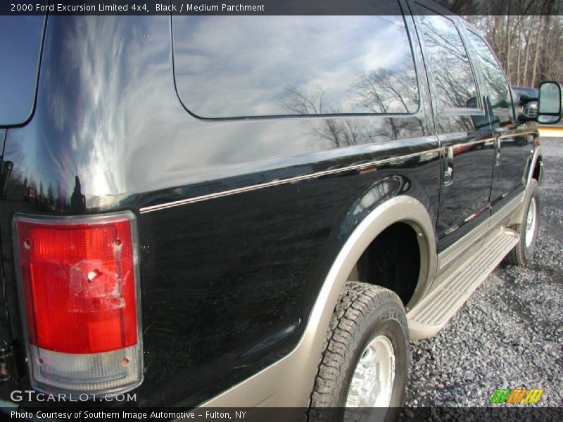 Black / Medium Parchment 2000 Ford Excursion Limited 4x4