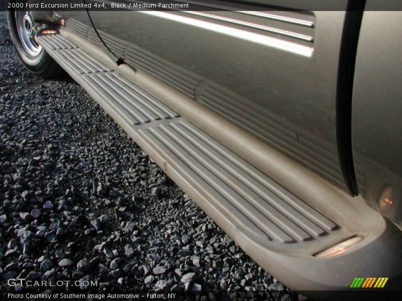 Black / Medium Parchment 2000 Ford Excursion Limited 4x4