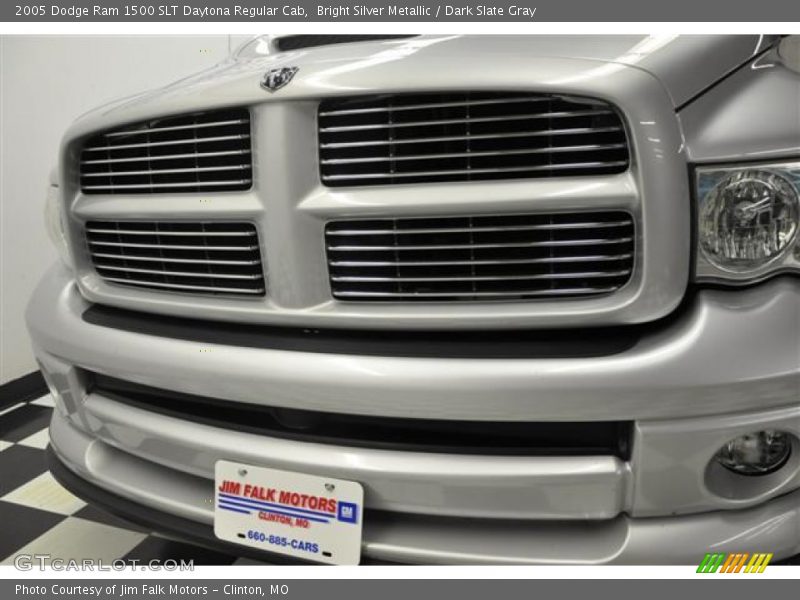 Bright Silver Metallic / Dark Slate Gray 2005 Dodge Ram 1500 SLT Daytona Regular Cab