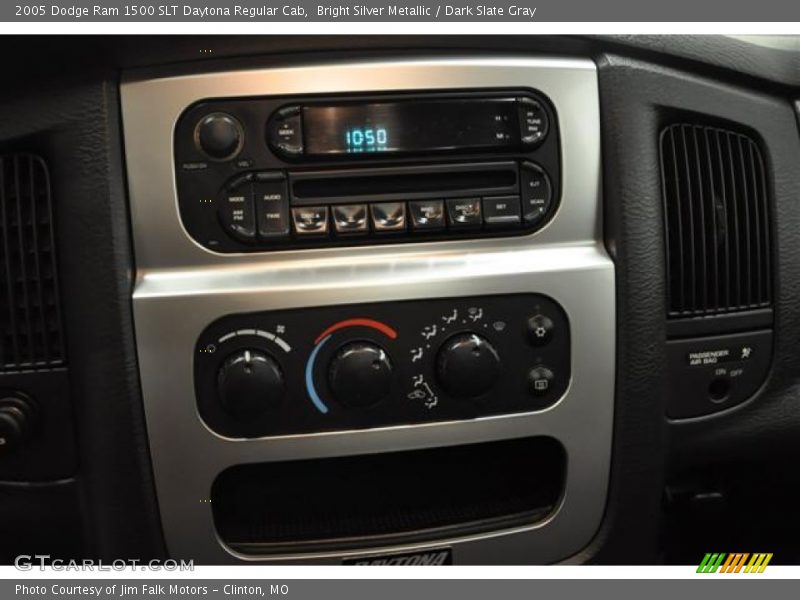 Controls of 2005 Ram 1500 SLT Daytona Regular Cab