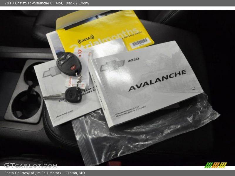 Black / Ebony 2010 Chevrolet Avalanche LT 4x4