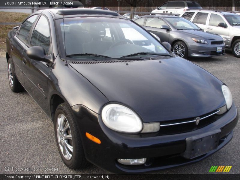 Front 3/4 View of 2000 Neon LX