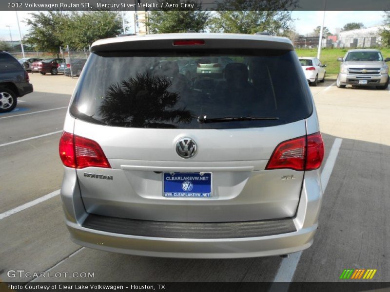 Mercury Silver Metallic / Aero Gray 2012 Volkswagen Routan SEL