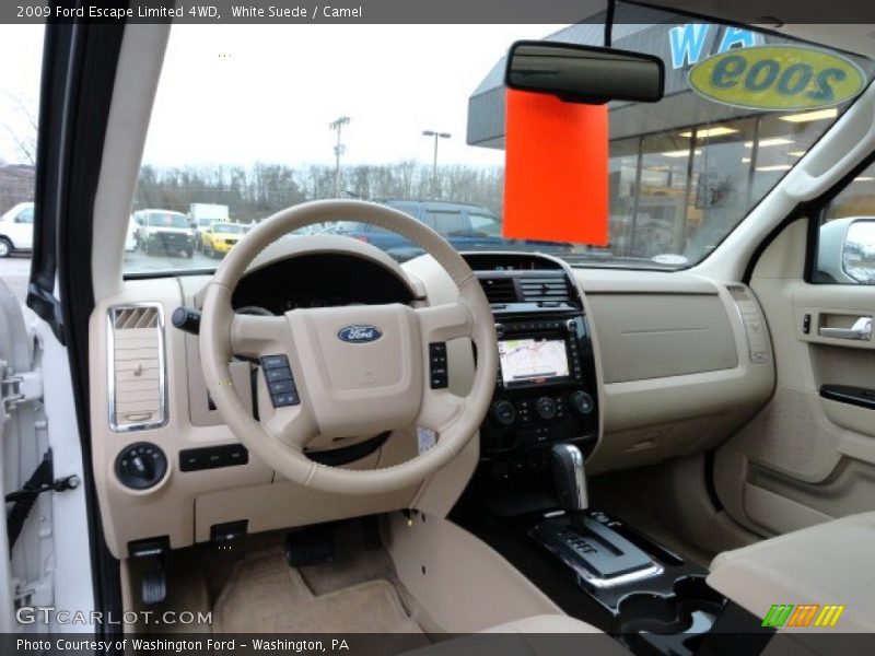 Dashboard of 2009 Escape Limited 4WD