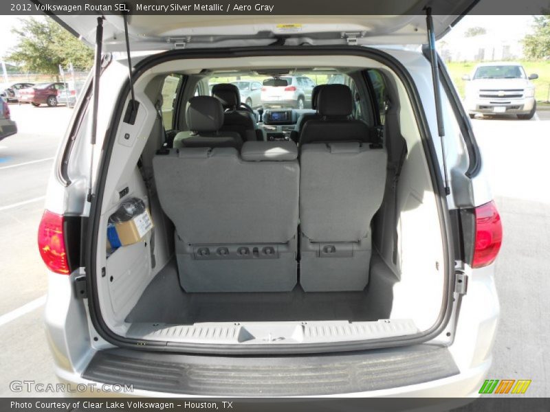  2012 Routan SEL Trunk