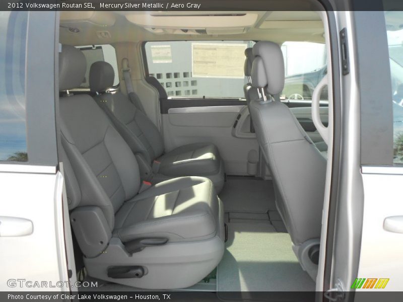  2012 Routan SEL Aero Gray Interior