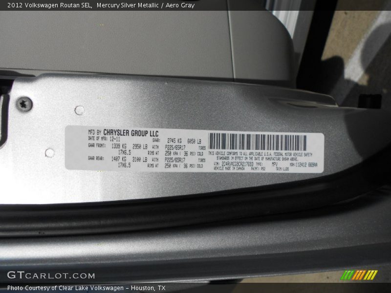 Mercury Silver Metallic / Aero Gray 2012 Volkswagen Routan SEL