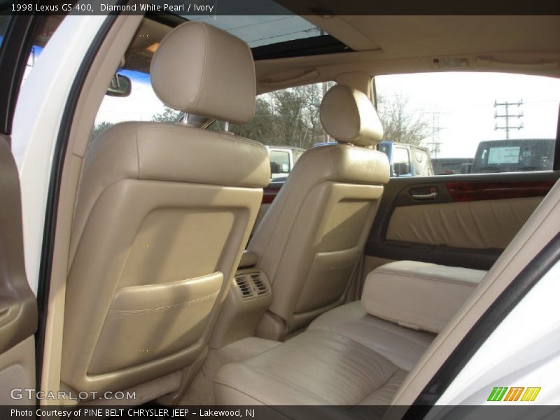 Diamond White Pearl / Ivory 1998 Lexus GS 400