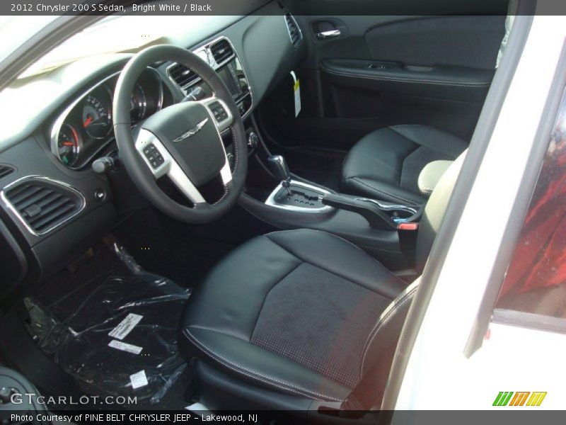Bright White / Black 2012 Chrysler 200 S Sedan