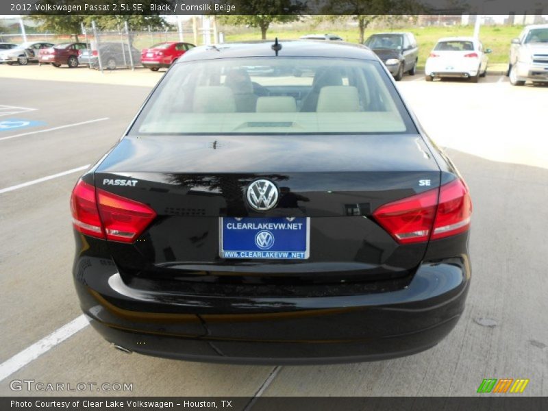 Black / Cornsilk Beige 2012 Volkswagen Passat 2.5L SE