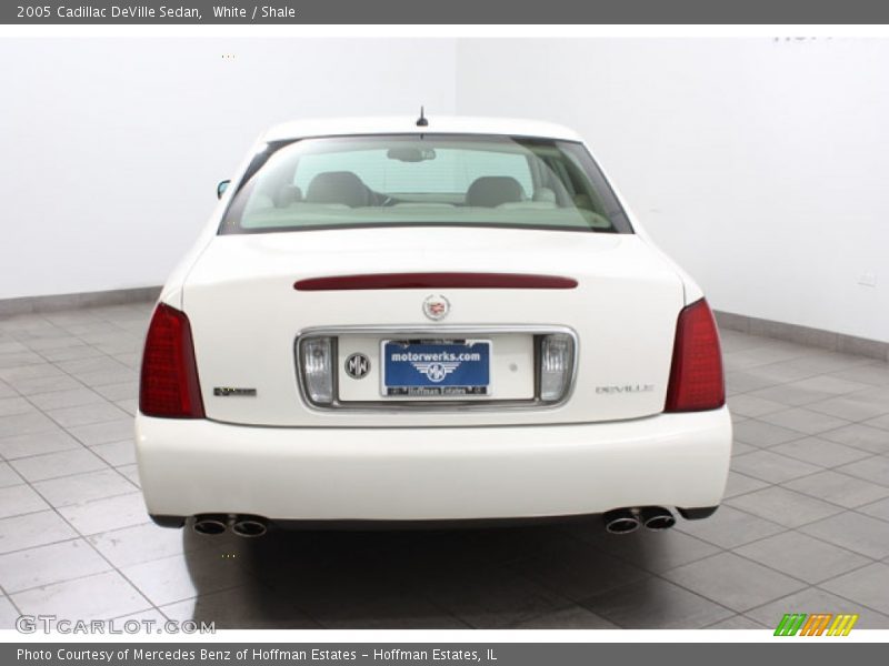 White / Shale 2005 Cadillac DeVille Sedan