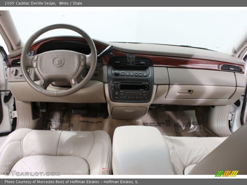 White / Shale 2005 Cadillac DeVille Sedan