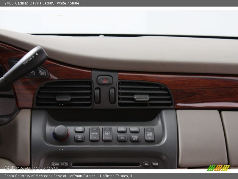 White / Shale 2005 Cadillac DeVille Sedan