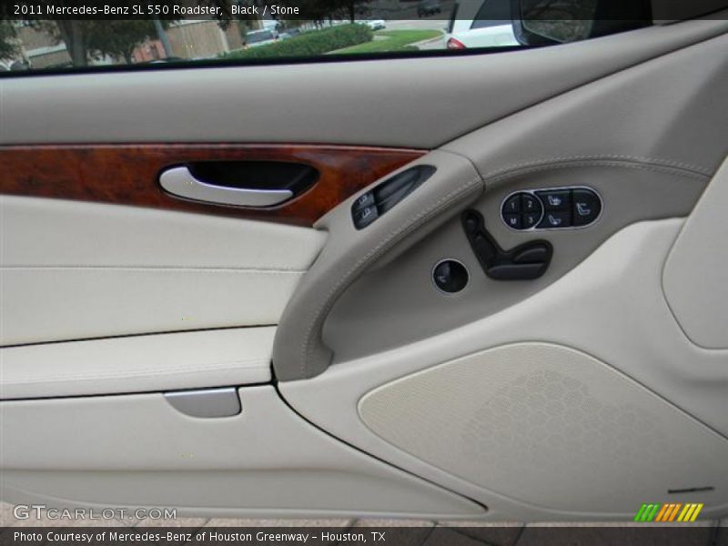 Door Panel of 2011 SL 550 Roadster