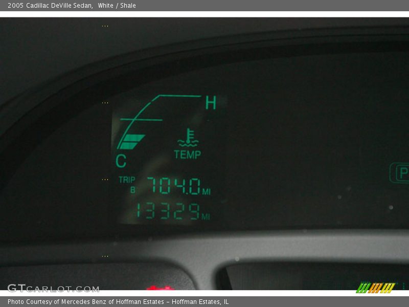 White / Shale 2005 Cadillac DeVille Sedan
