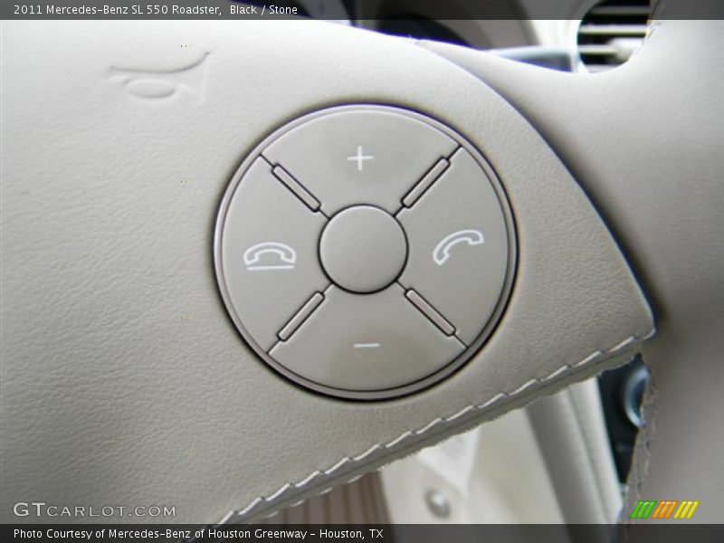 Controls of 2011 SL 550 Roadster