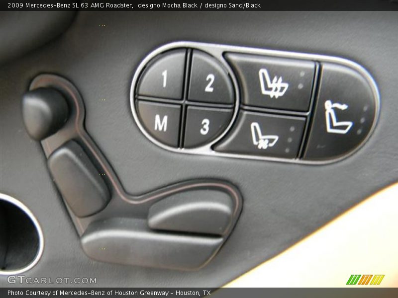 Controls of 2009 SL 63 AMG Roadster