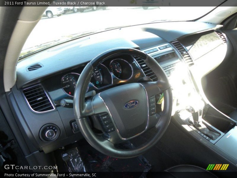 Tuxedo Black / Charcoal Black 2011 Ford Taurus Limited