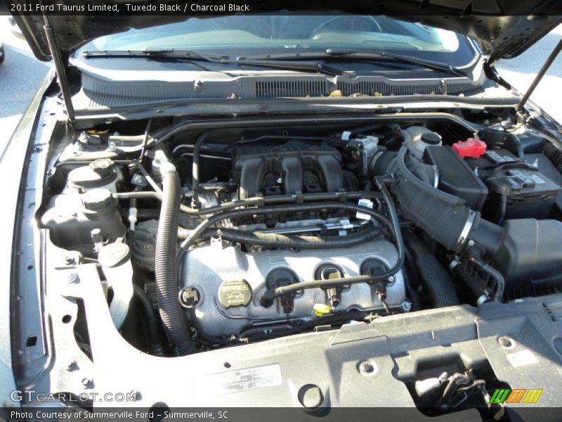 Tuxedo Black / Charcoal Black 2011 Ford Taurus Limited