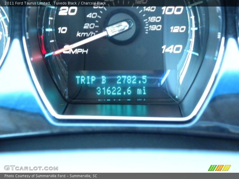 Tuxedo Black / Charcoal Black 2011 Ford Taurus Limited