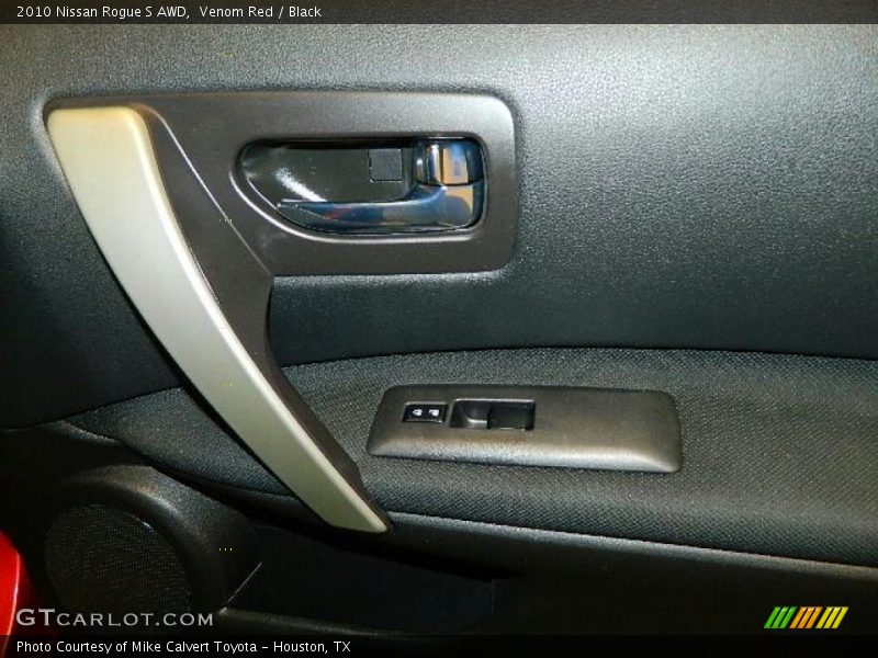 Venom Red / Black 2010 Nissan Rogue S AWD