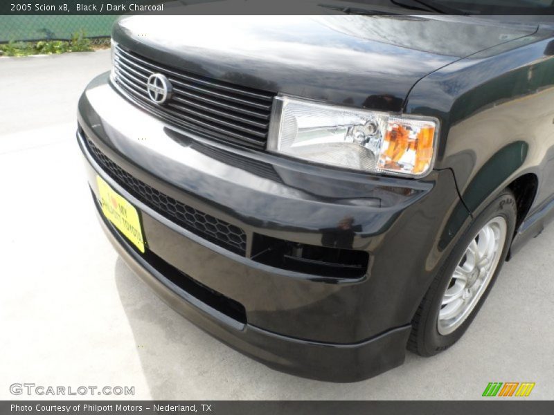 Black / Dark Charcoal 2005 Scion xB