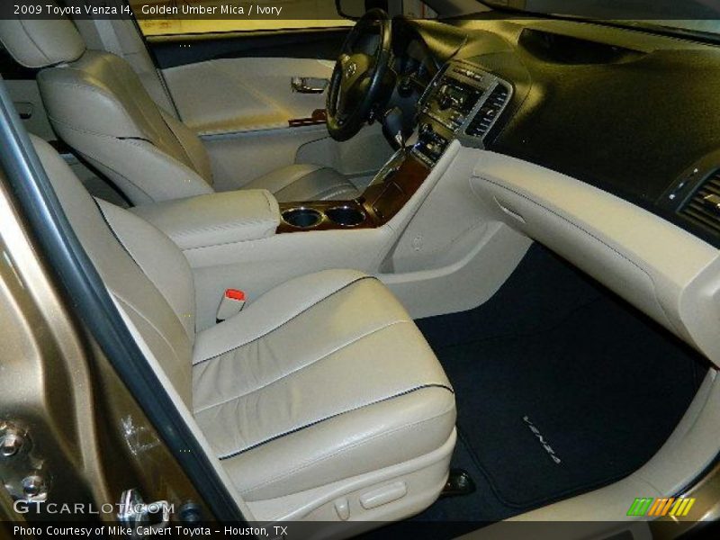 Golden Umber Mica / Ivory 2009 Toyota Venza I4