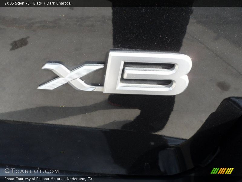 Black / Dark Charcoal 2005 Scion xB