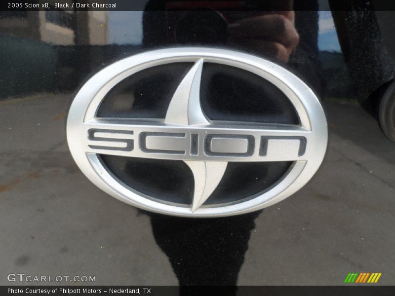 Black / Dark Charcoal 2005 Scion xB