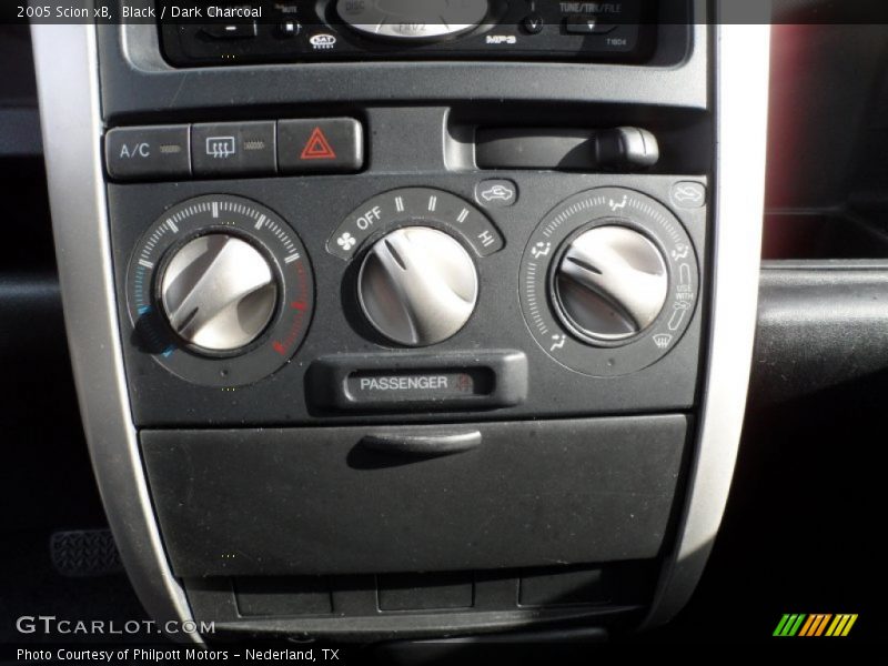 Black / Dark Charcoal 2005 Scion xB