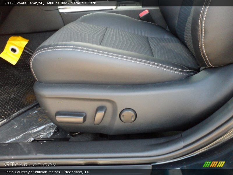 Attitude Black Metallic / Black 2012 Toyota Camry SE