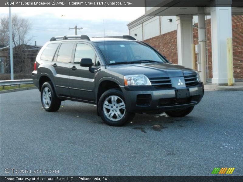 Front 3/4 View of 2004 Endeavor LS AWD