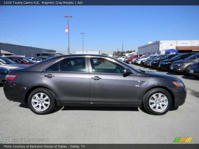 Magnetic Gray Metallic / Ash 2009 Toyota Camry XLE