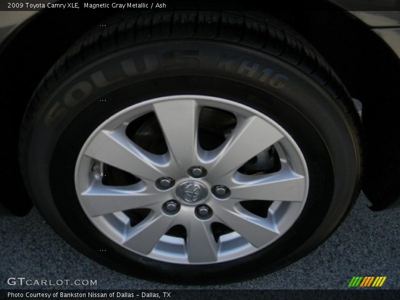 Magnetic Gray Metallic / Ash 2009 Toyota Camry XLE