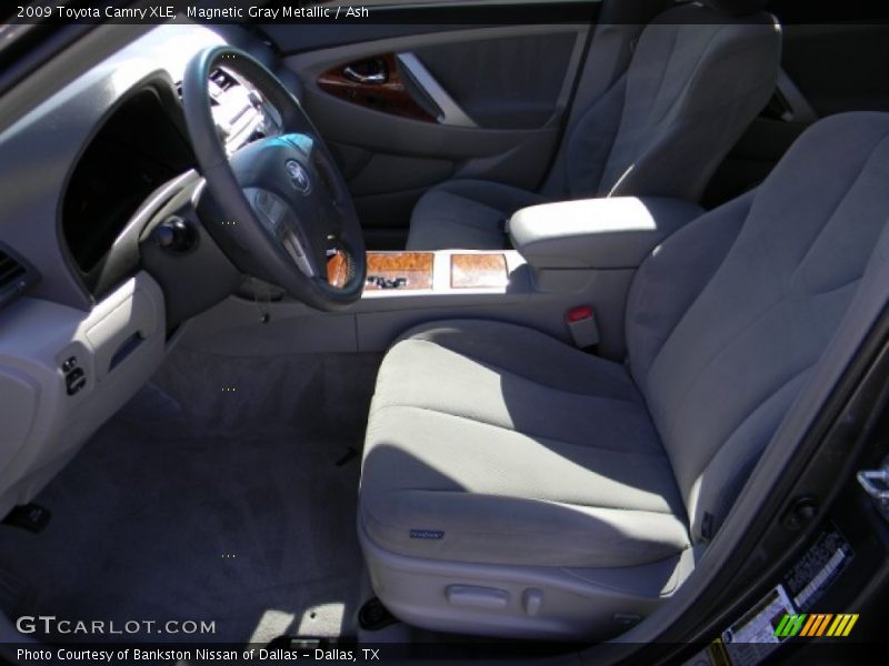 Magnetic Gray Metallic / Ash 2009 Toyota Camry XLE