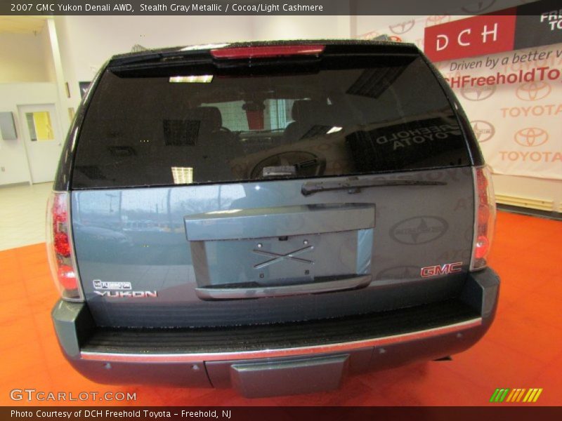 Stealth Gray Metallic / Cocoa/Light Cashmere 2007 GMC Yukon Denali AWD